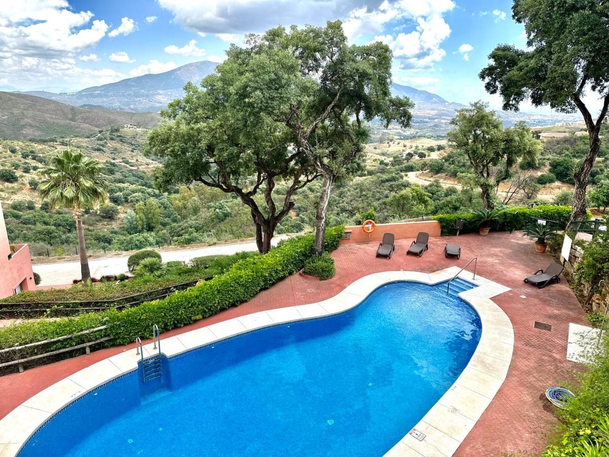 Bright Apartment In The Hills Of Elviria 马拉加 外观 照片